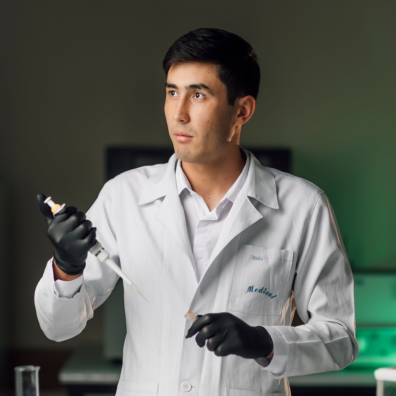 Ведущий специалист